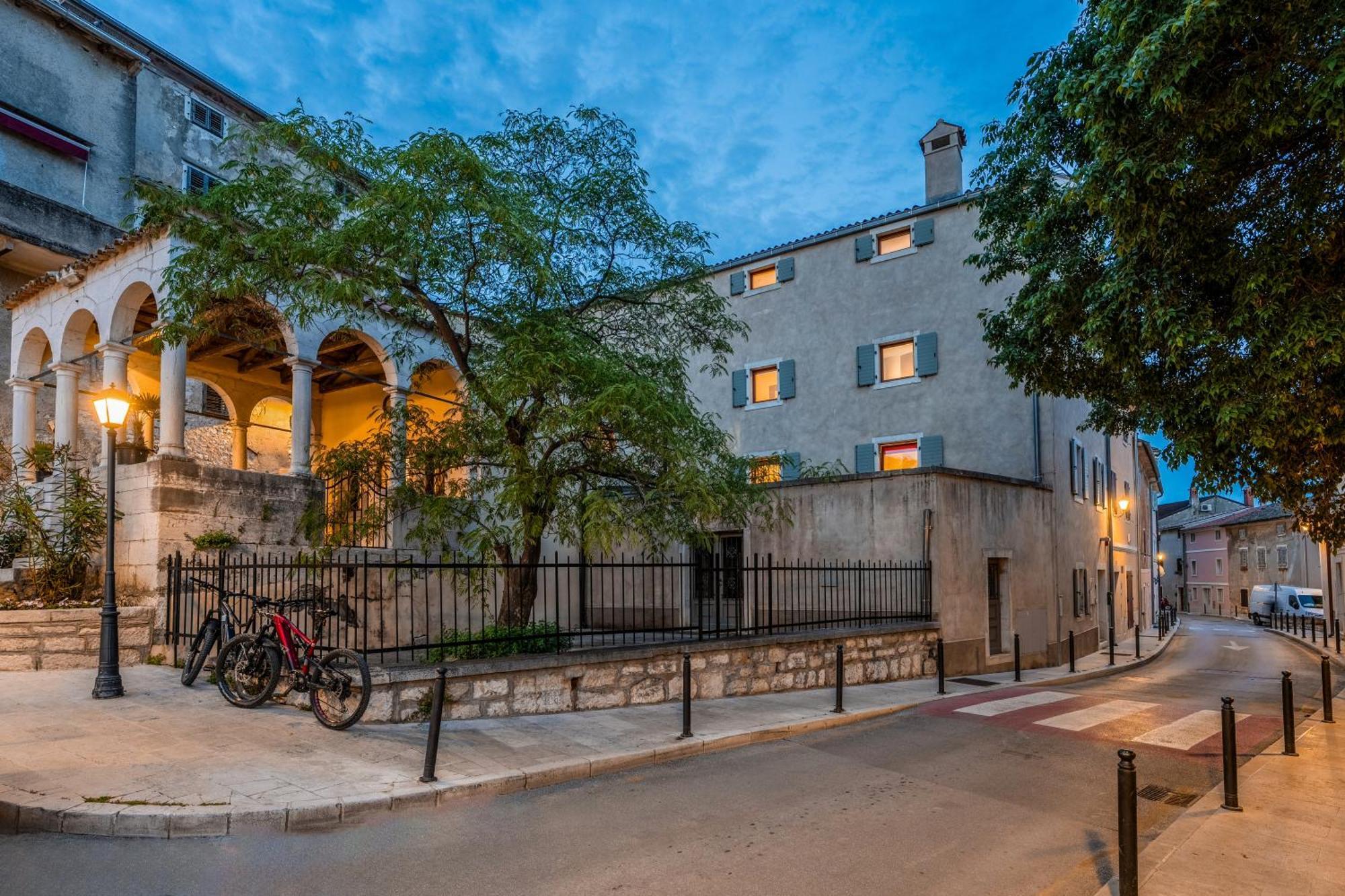 Boutique Wrungel Hotel Vrsar Exterior photo