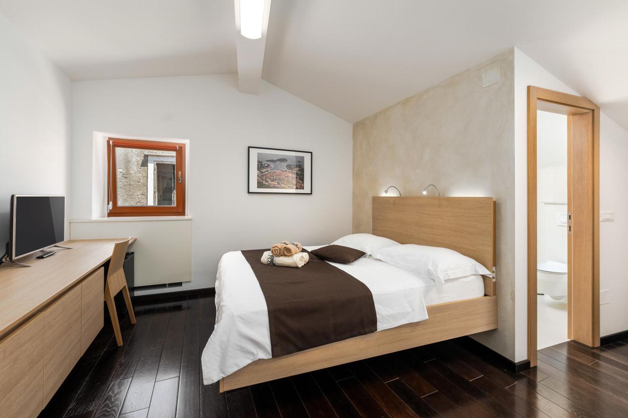 Boutique Wrungel Hotel Vrsar Exterior photo